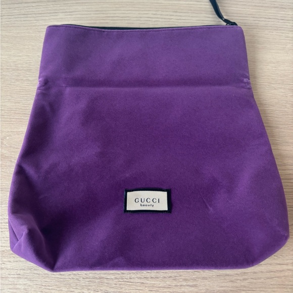Gucci Luxurious Purple Cosmetic Bag - Picture 1 of 6